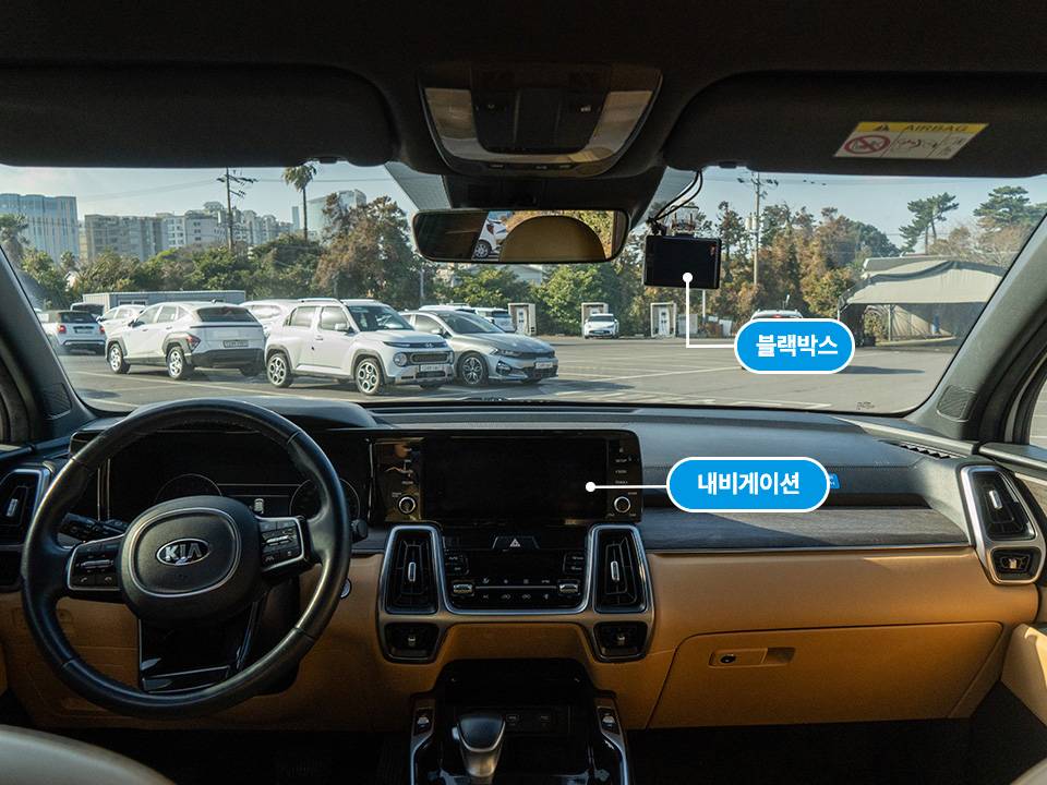 차량 사진 2 / 8