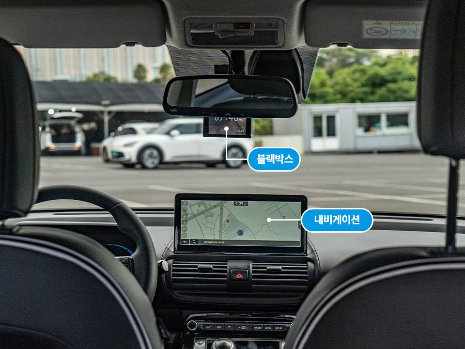 차량 사진 2 / 8